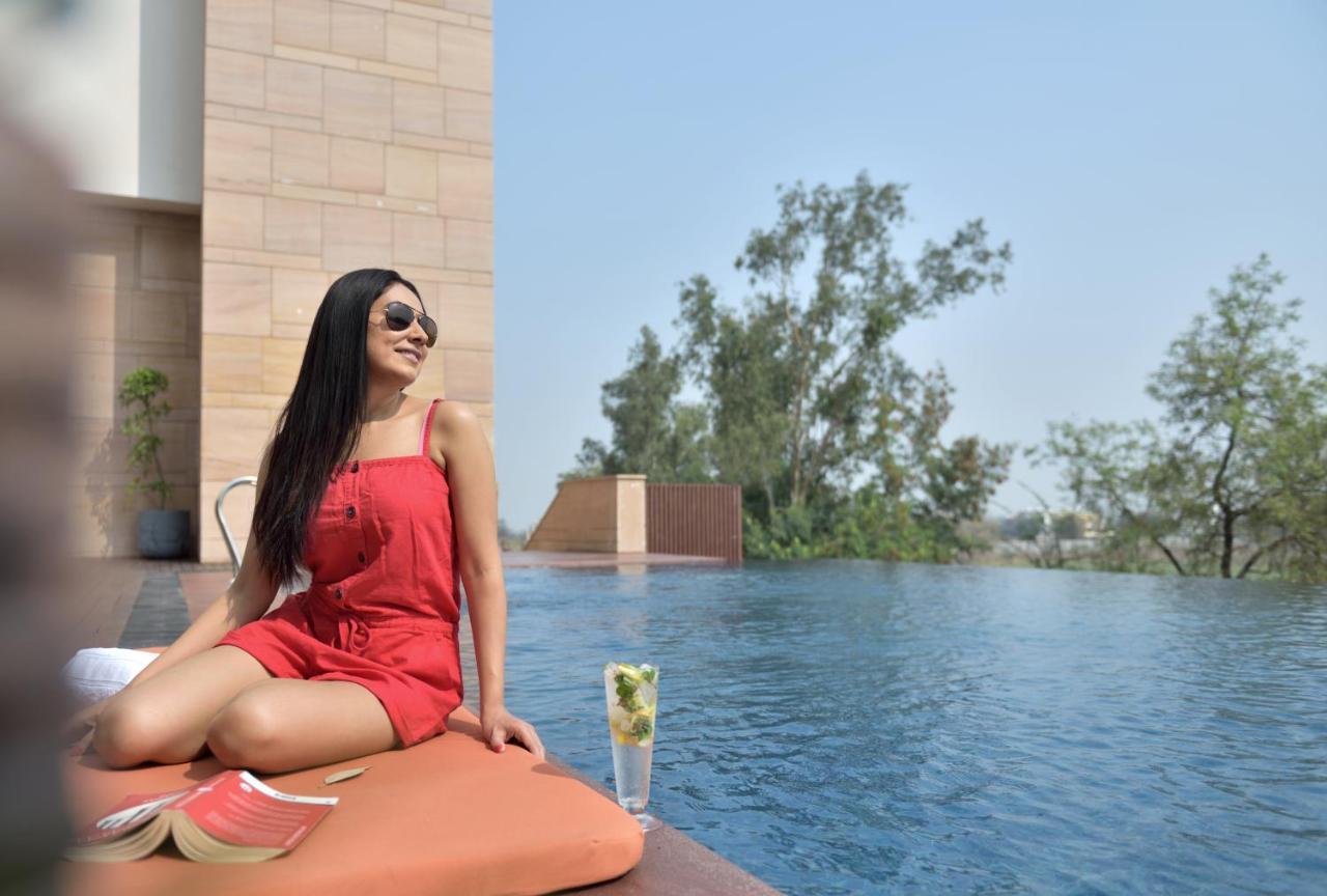 Courtyard By Marriott Raipur Ξενοδοχείο Εξωτερικό φωτογραφία