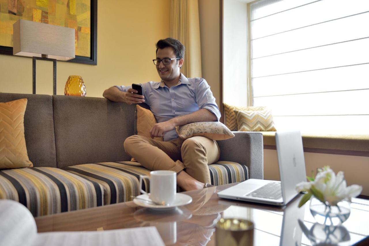 Courtyard By Marriott Raipur Ξενοδοχείο Εξωτερικό φωτογραφία