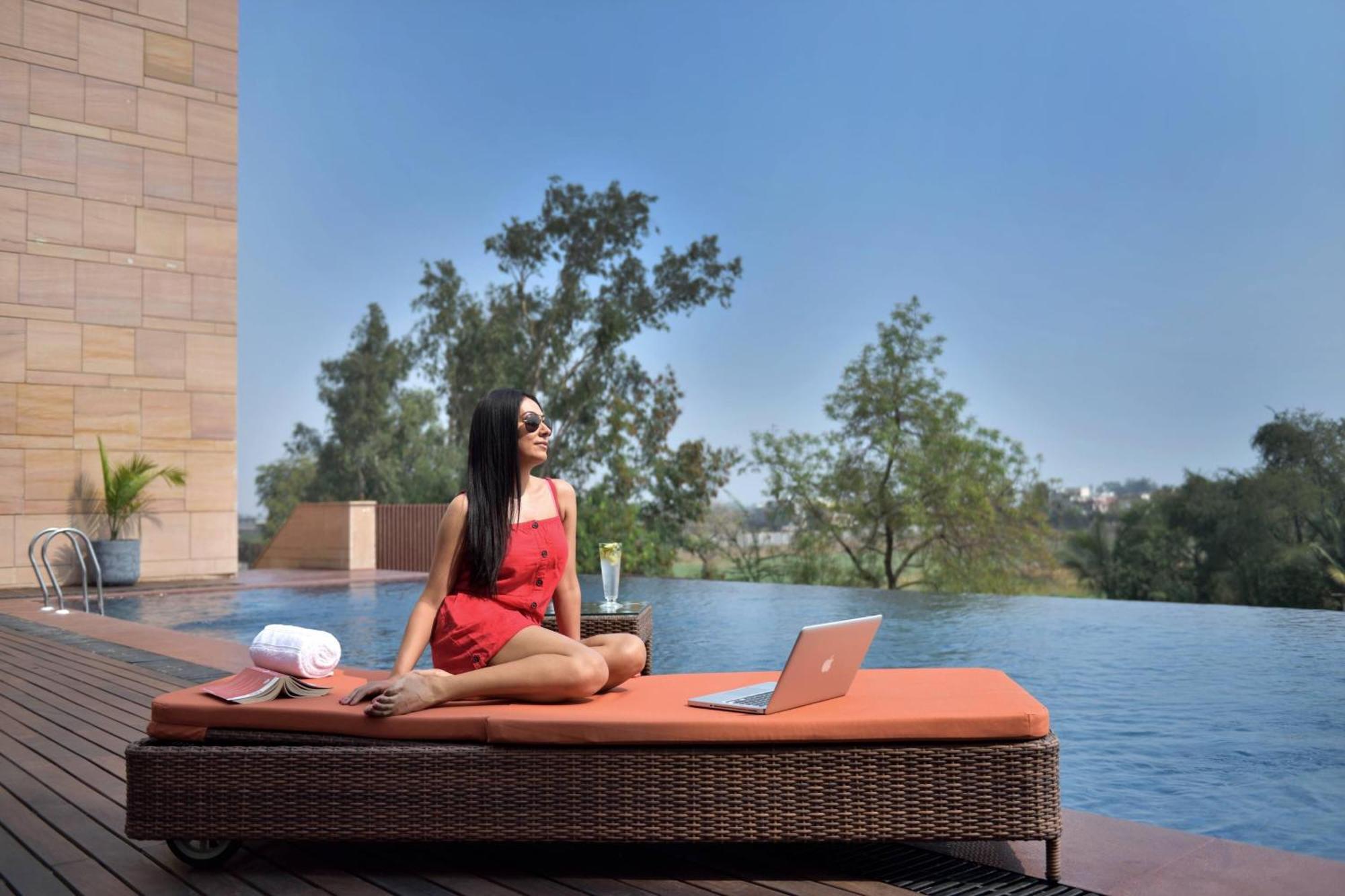 Courtyard By Marriott Raipur Ξενοδοχείο Εξωτερικό φωτογραφία