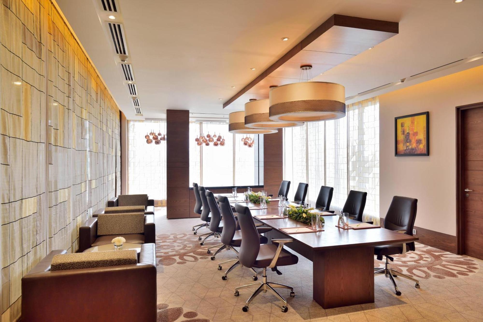 Courtyard By Marriott Raipur Ξενοδοχείο Εξωτερικό φωτογραφία