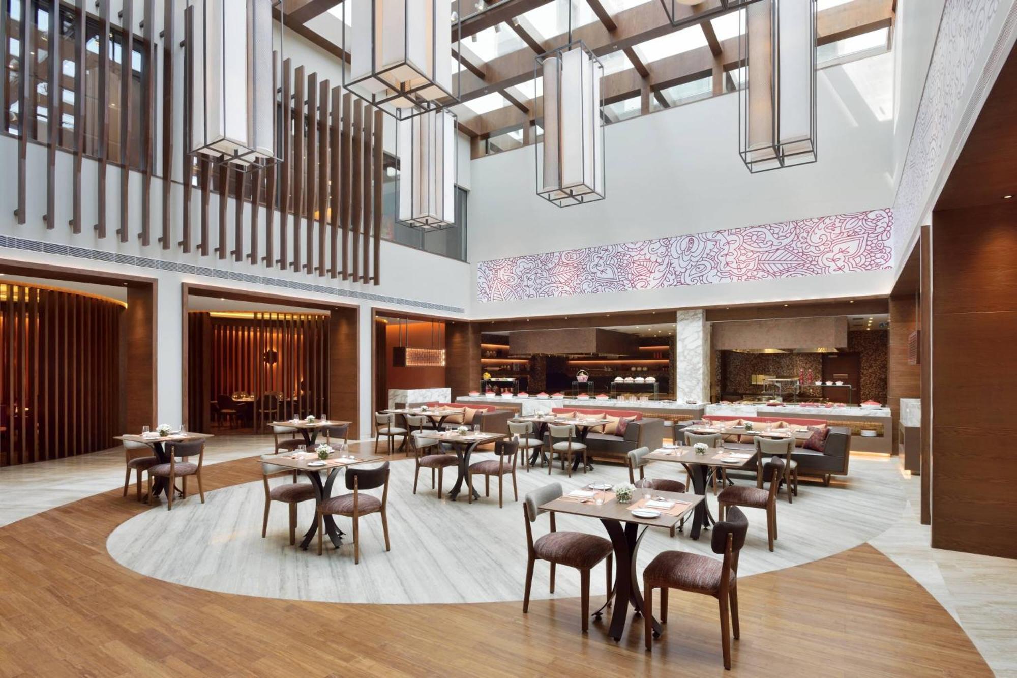 Courtyard By Marriott Raipur Ξενοδοχείο Εξωτερικό φωτογραφία