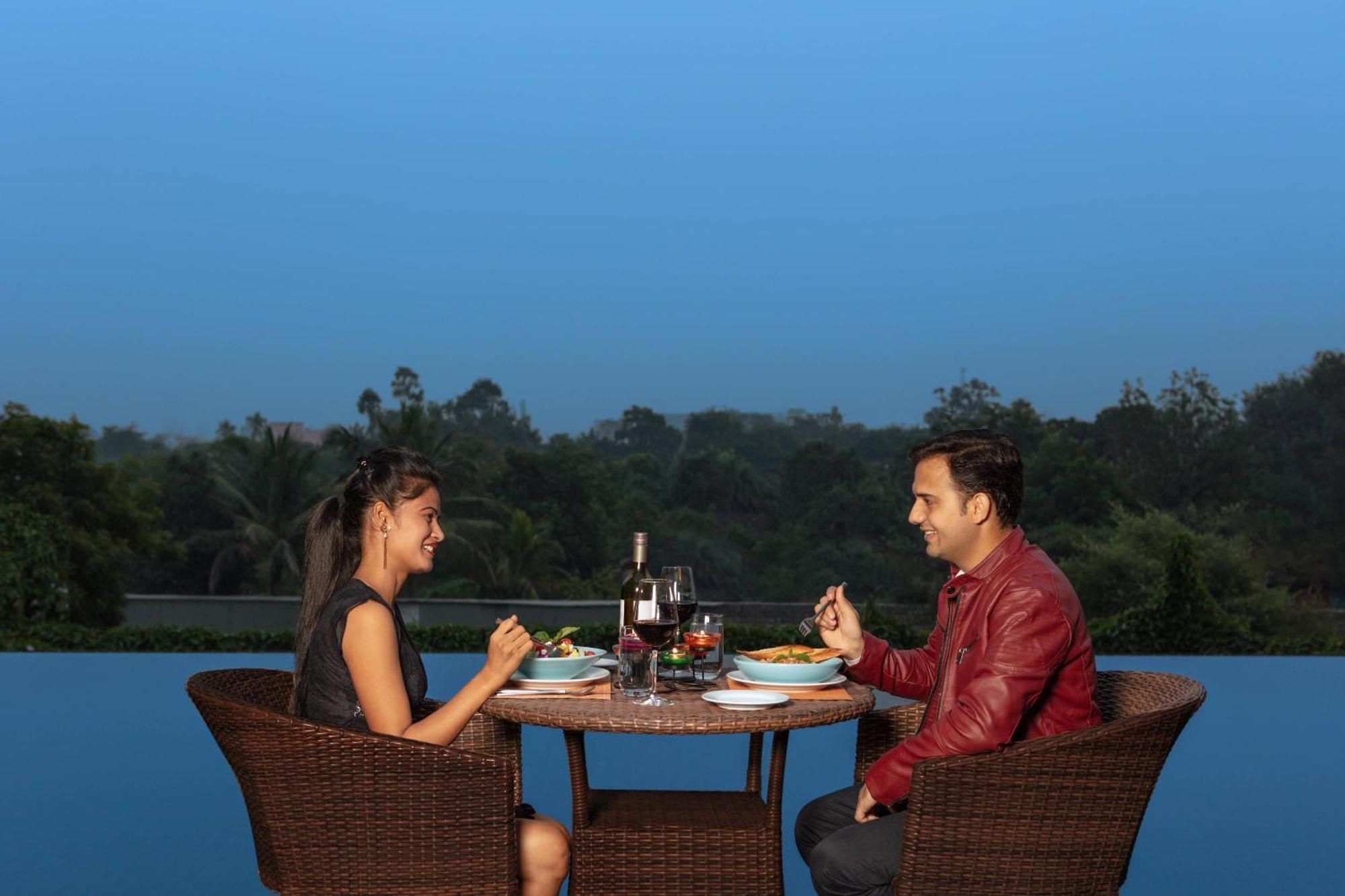 Courtyard By Marriott Raipur Ξενοδοχείο Εξωτερικό φωτογραφία