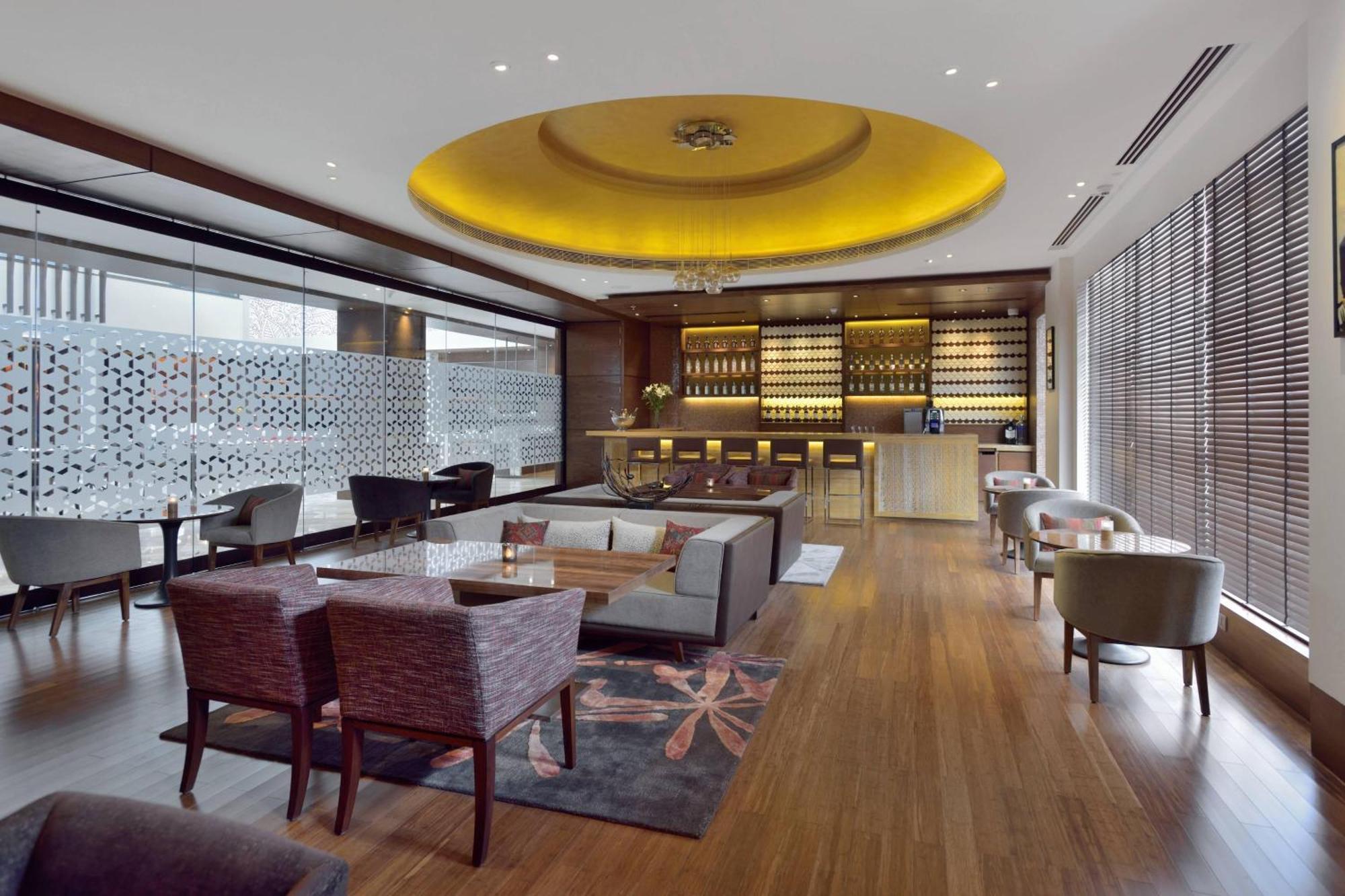 Courtyard By Marriott Raipur Ξενοδοχείο Εξωτερικό φωτογραφία
