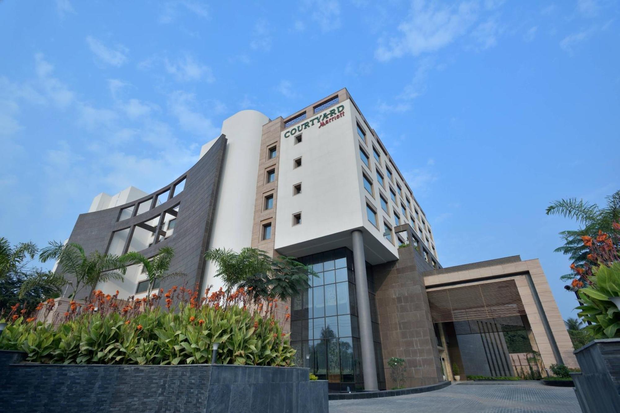Courtyard By Marriott Raipur Ξενοδοχείο Εξωτερικό φωτογραφία
