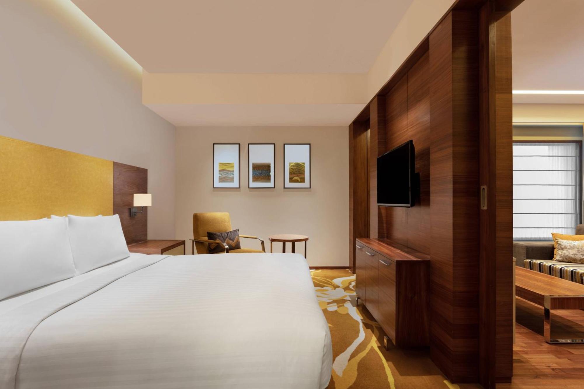 Courtyard By Marriott Raipur Ξενοδοχείο Εξωτερικό φωτογραφία