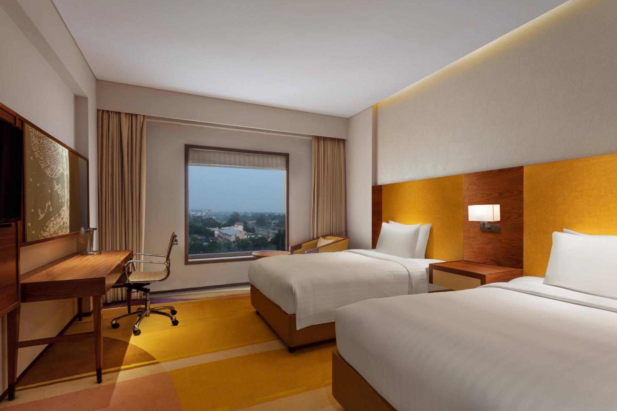 Courtyard By Marriott Raipur Ξενοδοχείο Εξωτερικό φωτογραφία