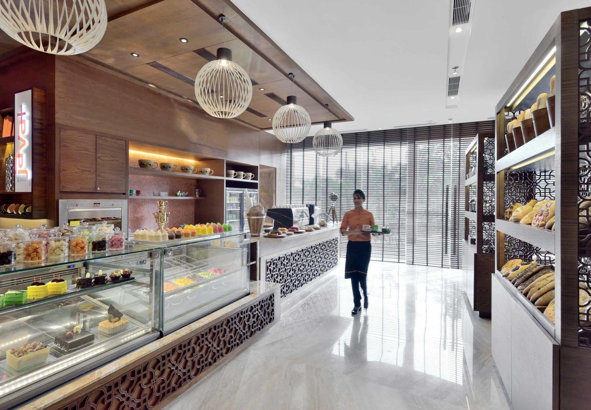 Courtyard By Marriott Raipur Ξενοδοχείο Εξωτερικό φωτογραφία